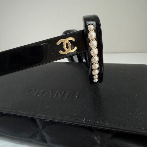 Chanel Cat Eye Sunglasses CH5481HA With Pearls main image 7